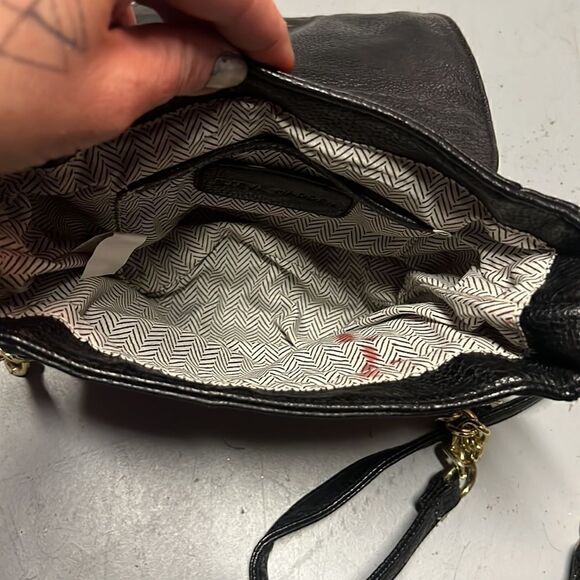 Black Steve Madden Cross Body Bag - Picture 3 of 4